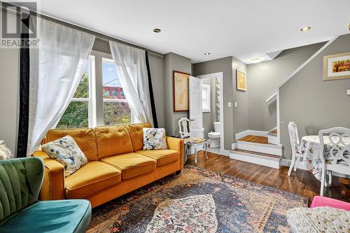 10 Gill Place, St. John'S, NL - Indoor Photo Showing Living Room