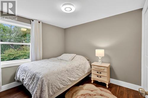 10 Gill Place, St. John'S, NL - Indoor Photo Showing Bedroom