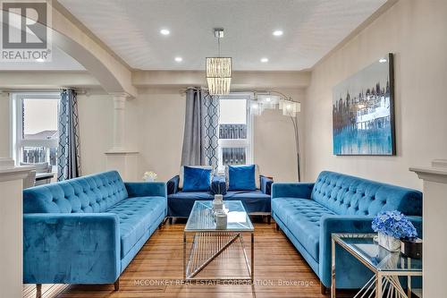 609 Ackerman Crescent, Peterborough (Monaghan Ward 2), ON - Indoor Photo Showing Living Room