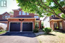6 BELLINGHAM PLACE  Ottawa, ON K1T 4B1
