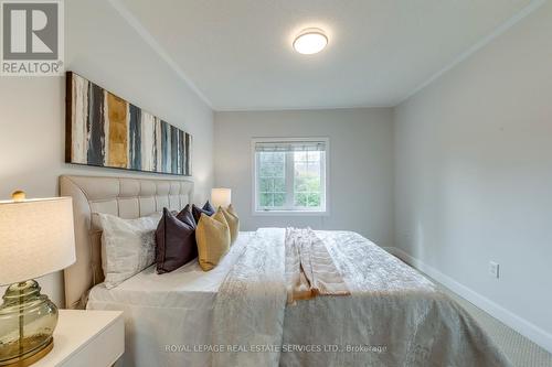 2151 Orchard Road, Burlington, ON - Indoor Photo Showing Bedroom