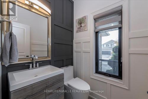 23 Knight Street, New Tecumseth, ON - Indoor Photo Showing Bathroom