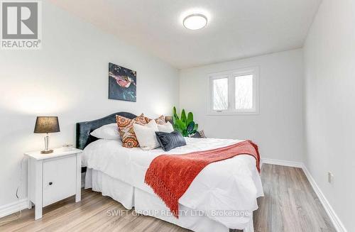 3 Perthshire Court, Hamilton, ON - Indoor Photo Showing Bedroom