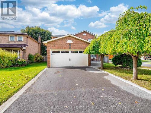 9 BALLYCASTLE CRESCENT  Brampton, ON L6Z 2V6