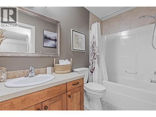 1581 20 Street Ne Unit# 14, Salmon Arm, BC - Indoor Photo Showing Bathroom