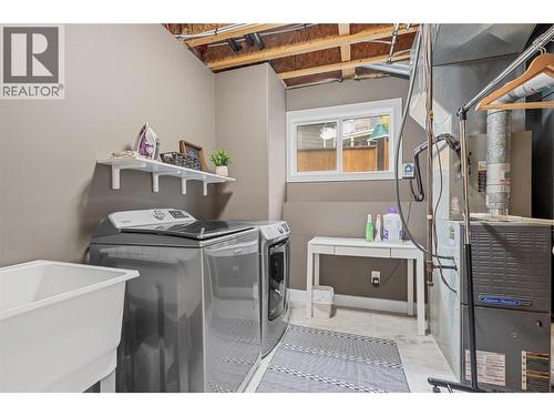 1581 20 Street Ne Unit# 14, Salmon Arm, BC - Indoor Photo Showing Laundry Room