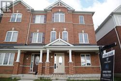 17 - 230 AVONSYDE BOULEVARD  Hamilton, ON L8B 1T9