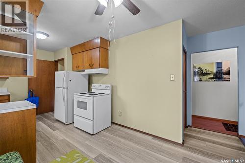 441 28Th Street E, Prince Albert, SK - Indoor Photo Showing Kitchen