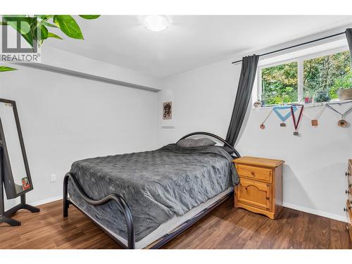5738 Goudie Road, Kelowna, BC - Indoor Photo Showing Bedroom