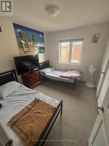 2300 Grainger Loop, Innisfil, ON - Indoor Photo Showing Bedroom