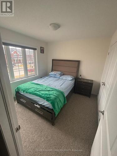 2300 Grainger Loop, Innisfil, ON - Indoor Photo Showing Bedroom