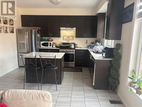2300 Grainger Loop, Innisfil, ON - Indoor Photo Showing Kitchen