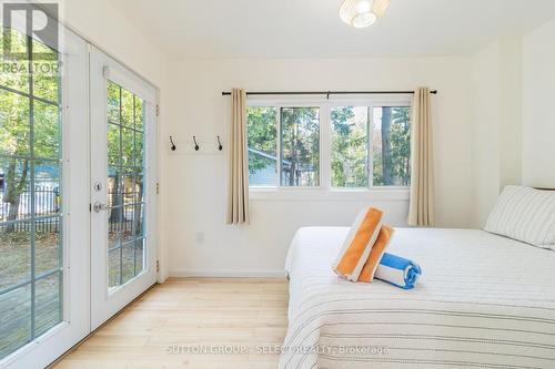 42 Shoreline Drive, Lambton Shores (Grand Bend), ON - Indoor