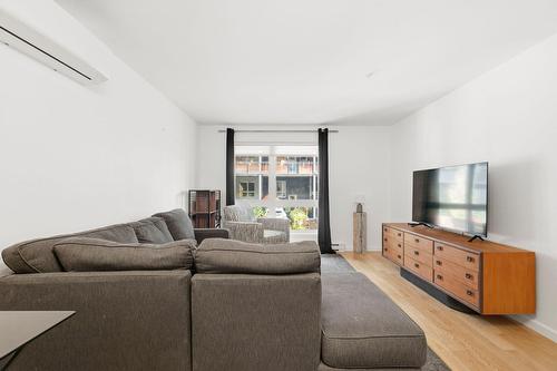 Salon - 564 Rue Nicolet, Montréal (Mercier/Hochelaga-Maisonneuve), QC - Indoor Photo Showing Living Room