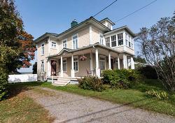 283 Rue Principale E.  Sainte-Hélène-De-Kamouraska, QC G0L 3J0