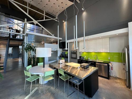 Kitchen - 220-2600 Rue William-Tremblay, Montréal (Rosemont/La Petite-Patrie), QC - Indoor