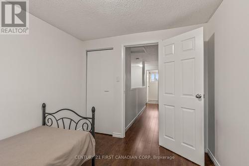 36 - 595 Third Street, London East (East H), ON - Indoor Photo Showing Bedroom