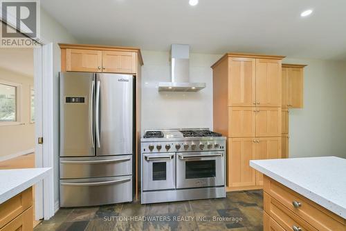 5 Cedar Drive, Caledon, ON - Indoor Photo Showing Kitchen With Stainless Steel Kitchen