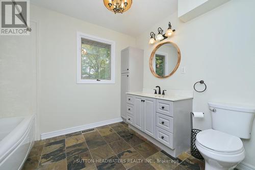 5 Cedar Drive, Caledon, ON - Indoor Photo Showing Bathroom