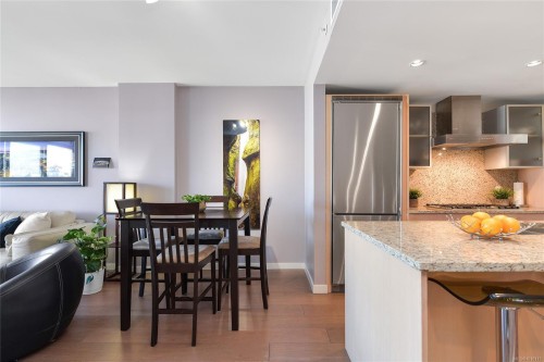 1003-707 Courtney St, Victoria, BC - Indoor