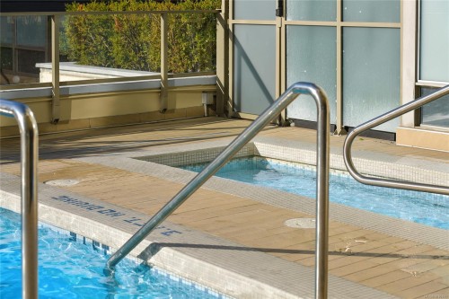 1003-707 Courtney St, Victoria, BC - Indoor Photo Showing Other Room With In Ground Pool