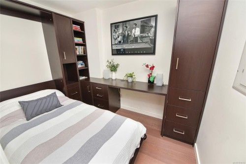 1003-707 Courtney St, Victoria, BC - Indoor Photo Showing Bedroom