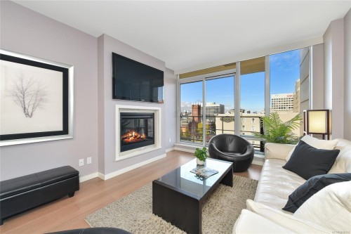1003-707 Courtney St, Victoria, BC - Indoor Photo Showing Living Room With Fireplace