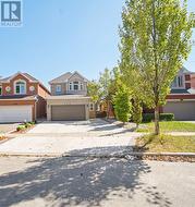 385 TURNBERRY CRESCENT  Mississauga, ON L4Z 3W3