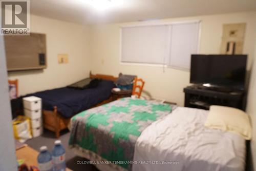 141-143 Station Street, Temiskaming Shores (Haileybury), ON - Indoor Photo Showing Bedroom