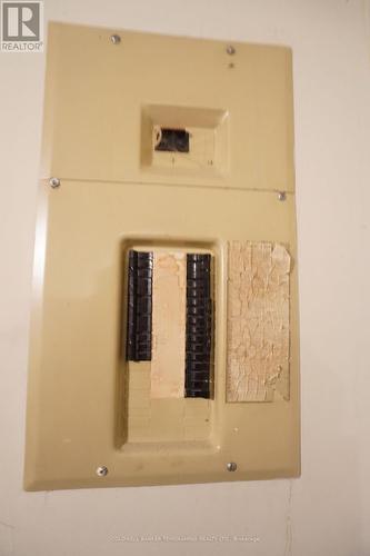 141-143 Station Street, Temiskaming Shores (Haileybury), ON - Indoor Photo Showing Bathroom