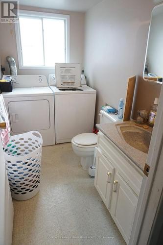 141-143 Station Street, Temiskaming Shores (Haileybury), ON - Indoor Photo Showing Laundry Room
