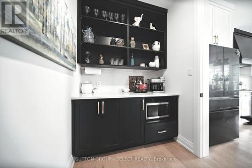 1894 Fountain Grass Drive, London South (South B), ON - Indoor