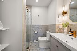Ensuite bathroom - 