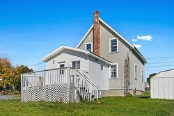 208 Av. Sunnyside  Shawville, QC J0X 2Y0