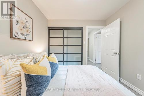 109 Meadowbank Road, Newmarket, ON - Indoor Photo Showing Bedroom