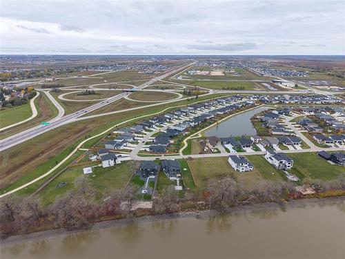 212 River Trail Dr, West St Paul, MB 