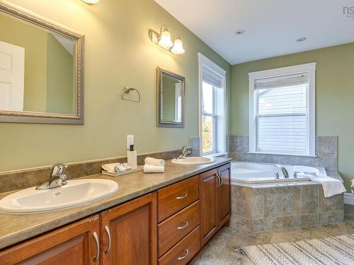 153 Ravines Drive, Bedford, NS 