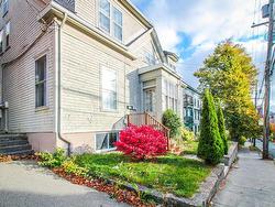 5283 South Street  Halifax Peninsula, NS B3J 1A3