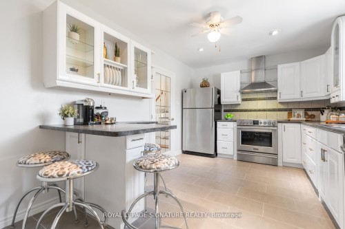 1469 Hillgrove Road, Mississauga, ON - Indoor Photo Showing Kitchen With Stainless Steel Kitchen