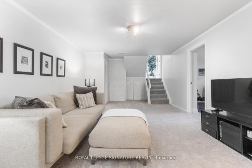 1469 Hillgrove Road, Mississauga, ON - Indoor Photo Showing Other Room