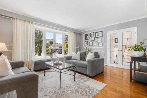 1469 Hillgrove Road, Mississauga, ON - Indoor Photo Showing Living Room