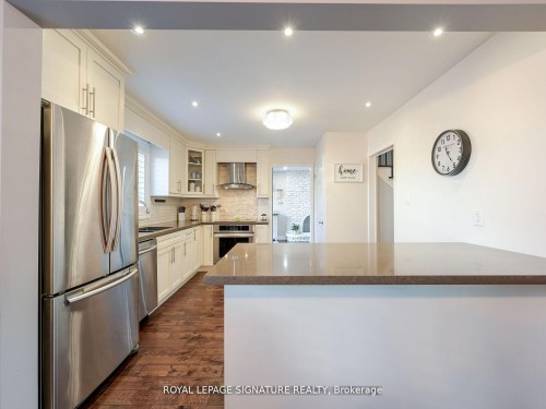 281 Mcgill Street, Mississauga, ON - Indoor Photo Showing Kitchen With Stainless Steel Kitchen
