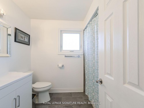 281 Mcgill Street, Mississauga, ON - Indoor Photo Showing Bathroom