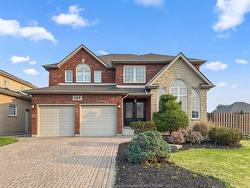 157 ROCKHAVEN  Lakeshore, ON N9K 1E4