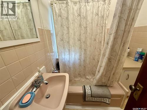 2041 Mctavish Street, Regina, SK - Indoor Photo Showing Bathroom
