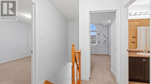 83 Swenson Street, New Tecumseth, ON - Indoor Photo Showing Other Room