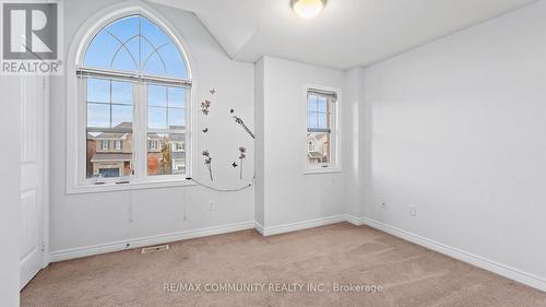 83 Swenson Street, New Tecumseth, ON - Indoor Photo Showing Other Room