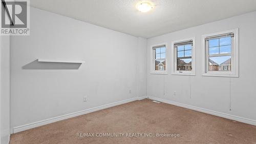 83 Swenson Street, New Tecumseth, ON - Indoor Photo Showing Other Room