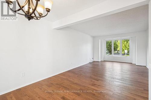 8 Gillespie Crescent, Ottawa, ON - Indoor