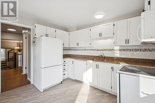 8 Gillespie Crescent, Ottawa, ON - Indoor Photo Showing Kitchen With Double Sink